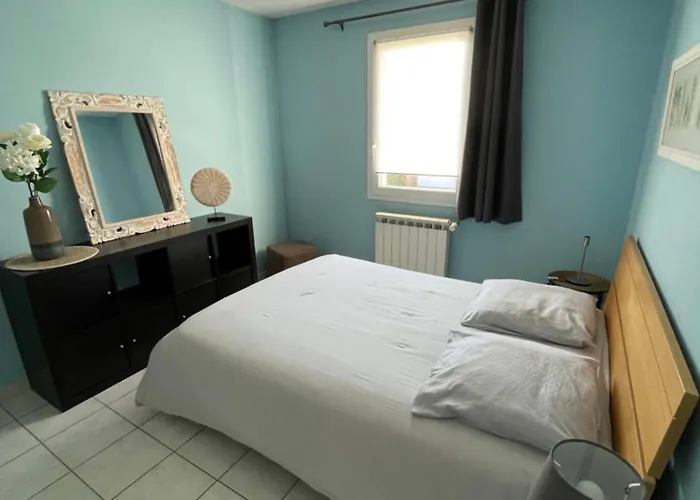 Charmante Villa Au Calme Entre Mer Et Cevennes Animaux De Compagnie Acceptes
