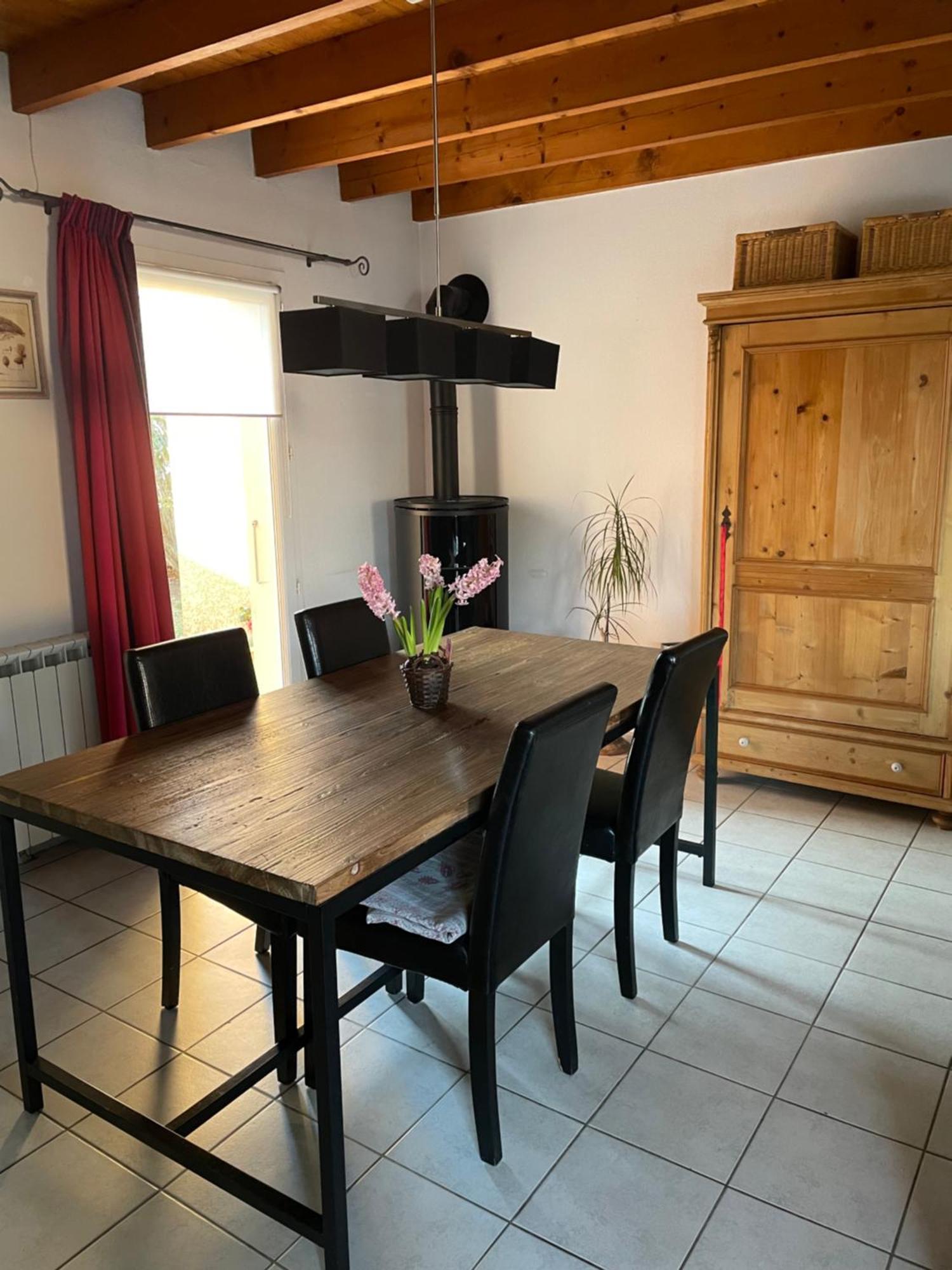 Villa Charmante Au Calme Entre Et Cevennes Animaux De Compagnie Acceptes *